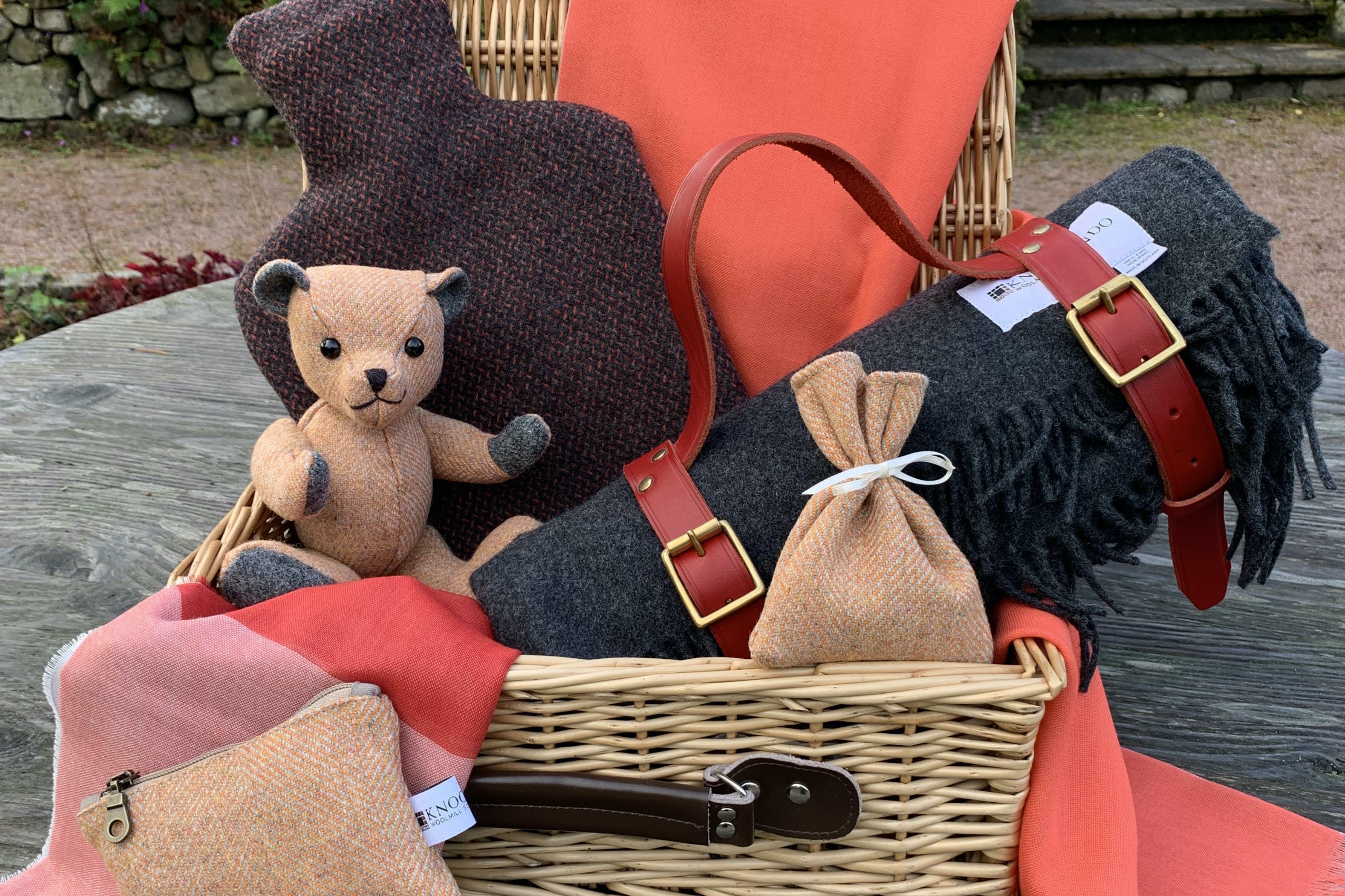 WIN A LUXURY HAMPER!