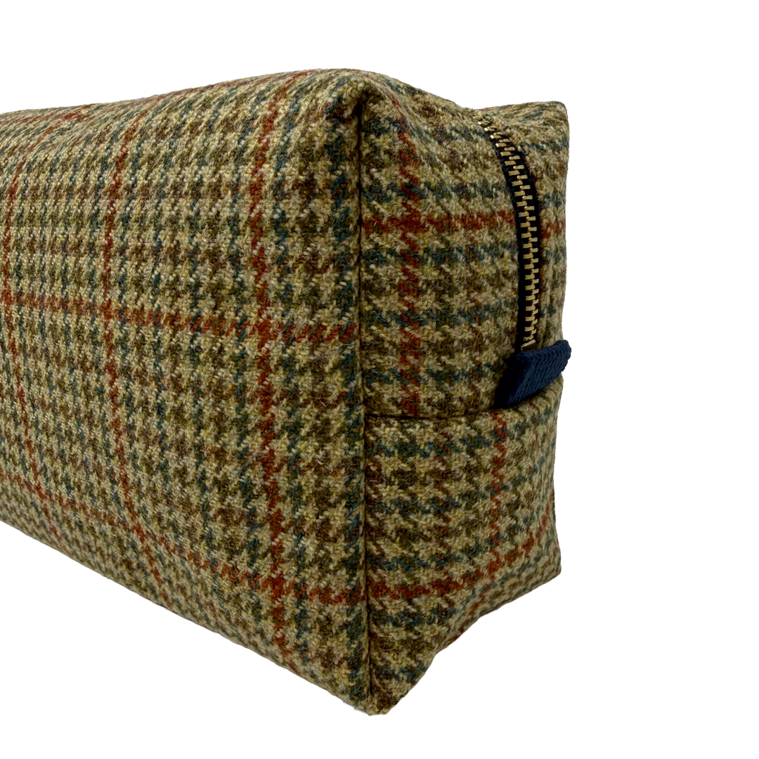 Morven Boxed Wash Bag